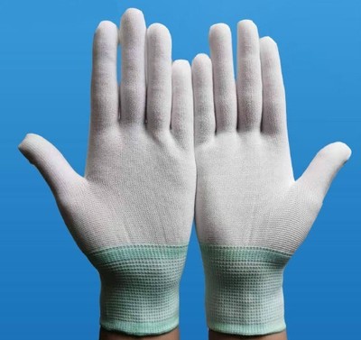 Polyester thin glove core