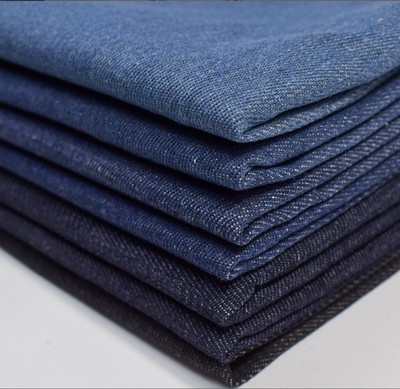 70% cotton, 30% polyester fiber ，8.6 oz, washed