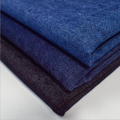 70% cotton, 33% polyester fiber，2%S pandex ，5.6 oz, washed Stretch denim
